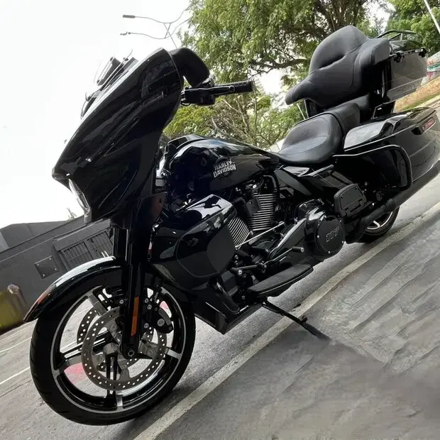 Harley Davidson Street Glide Ultra