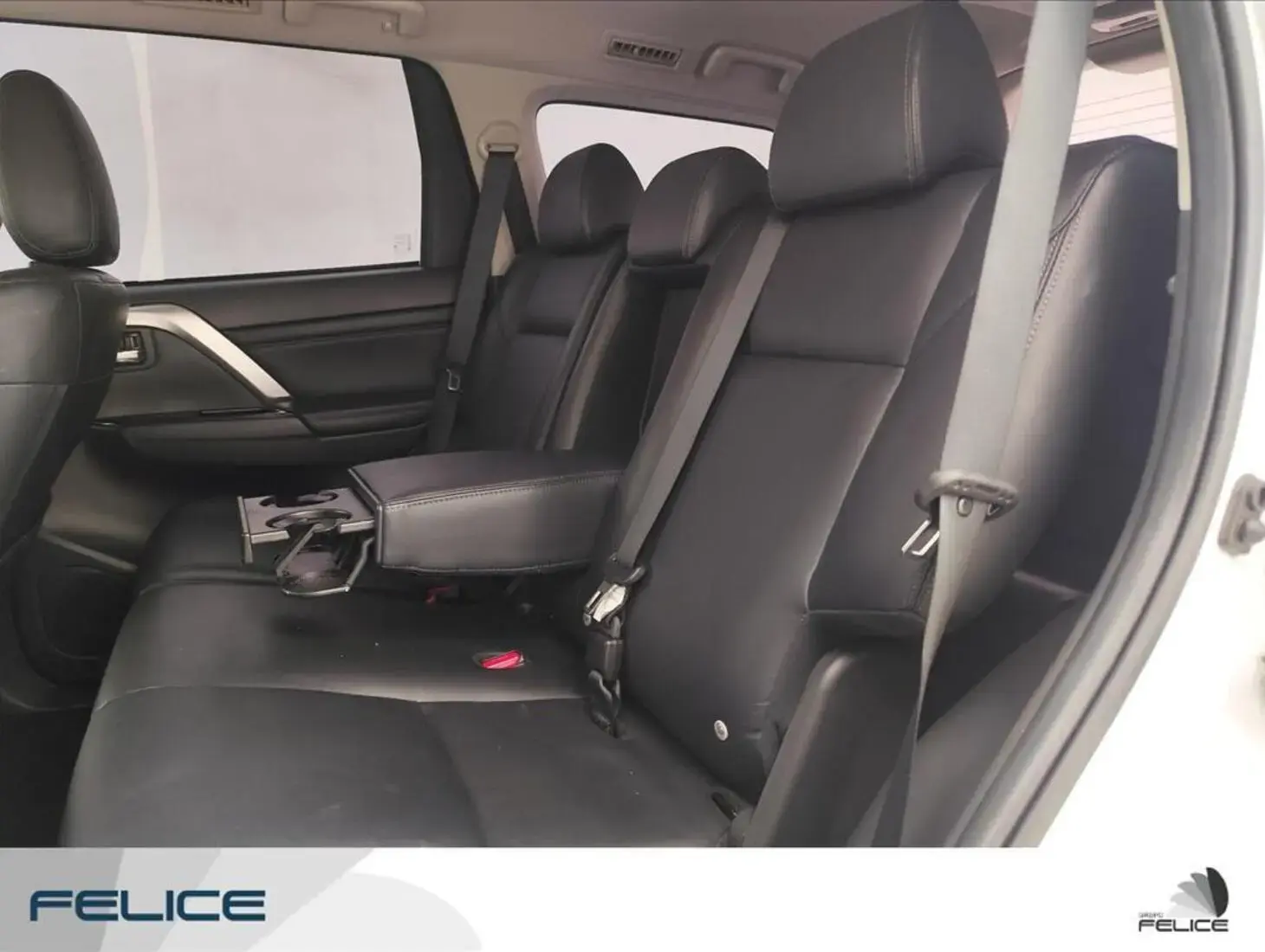 galeria PAJERO SPORT