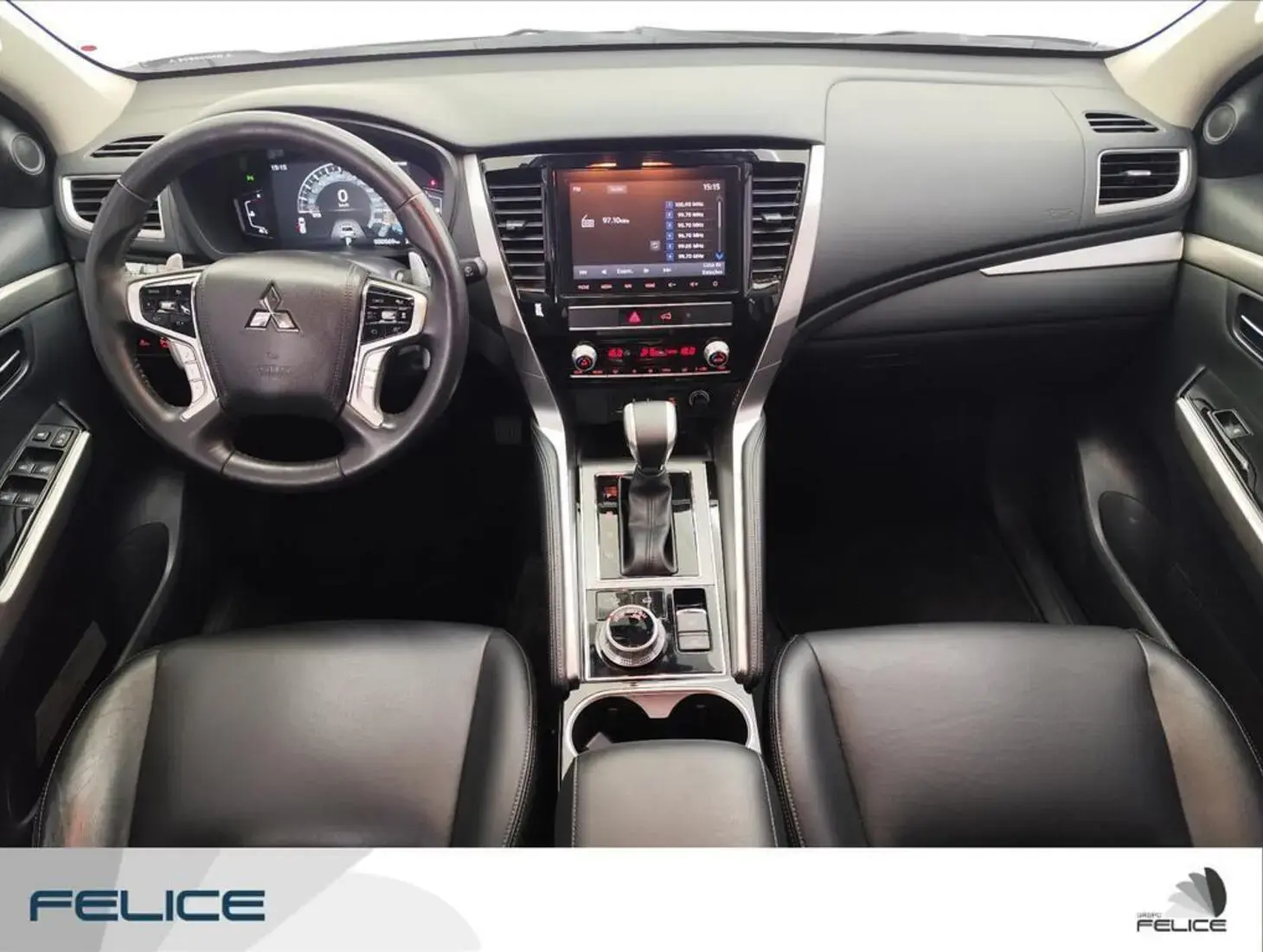 galeria PAJERO SPORT