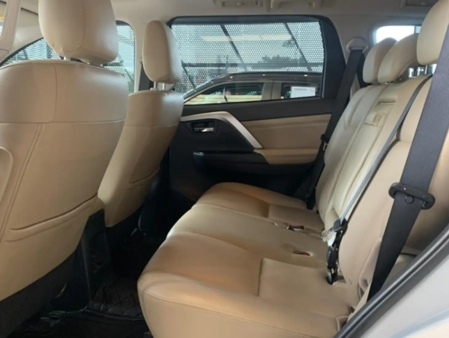 galeria PAJERO SPORT