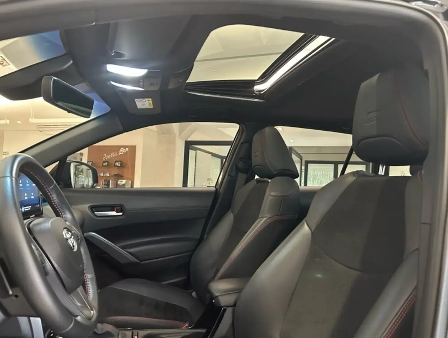 galeria Corolla Cross