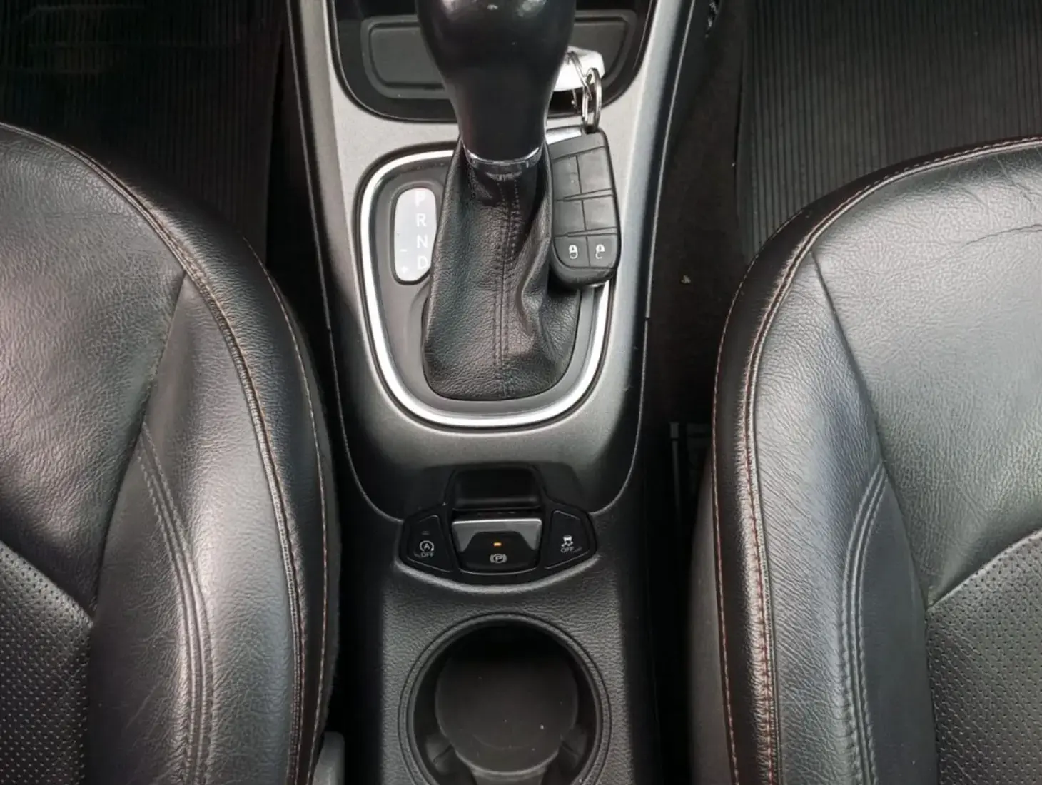 galeria COMPASS LONGITUDE 2.0 4x2 Flex 16V Aut.