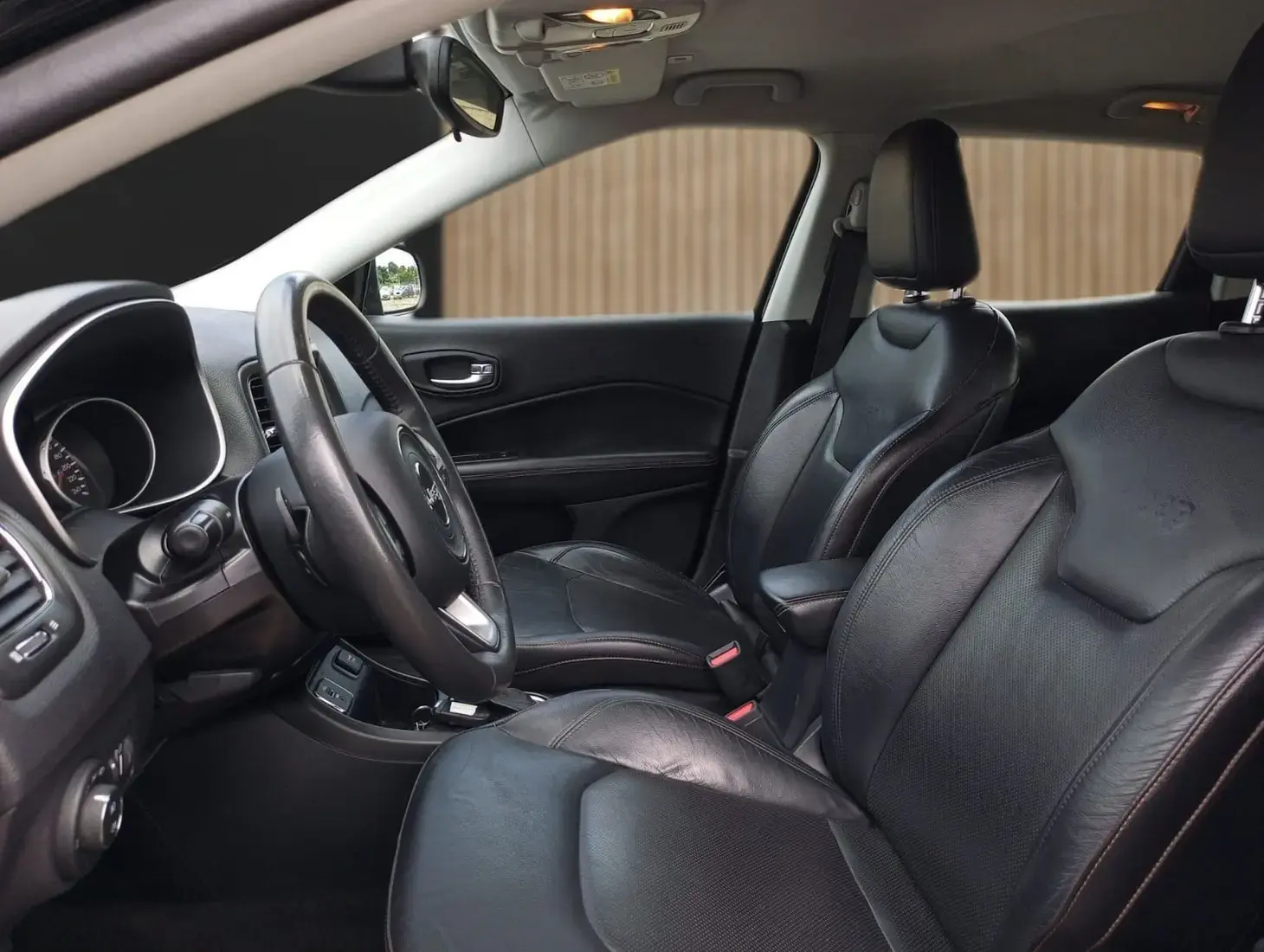 galeria COMPASS LONGITUDE 2.0 4x2 Flex 16V Aut.