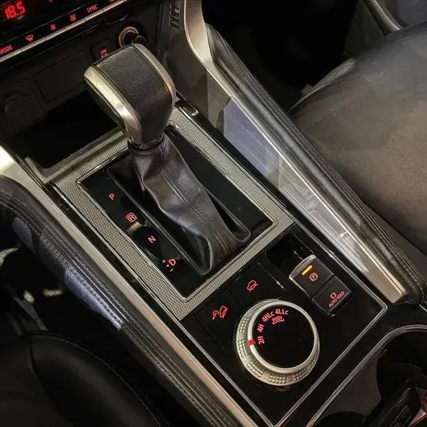 Mitsubishi PAJERO SPORT 2.4 16V MIVEC TURBO DIESEL HPE AWD AUTOMÁTICO