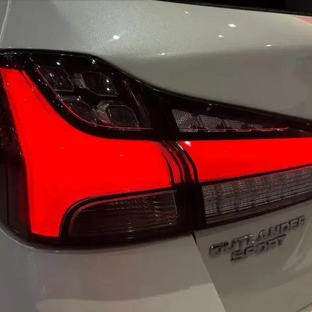 Mitsubishi OUTLANDER SPORT 2.0 MIVEC FLEX HPE AUTOMÁTICO