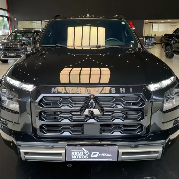 Mitsubishi TRITON 2.4 BITURBO DIESEL CD KATANA 4X4 AUTOMÁTICO