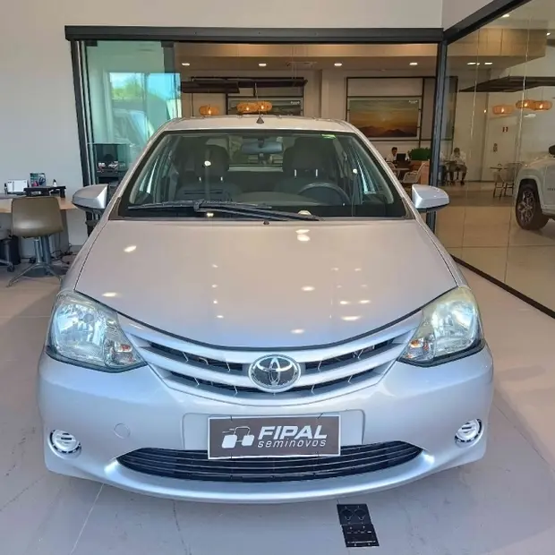 Toyota ETIOS 1.3 X 16V FLEX 4P MANUAL