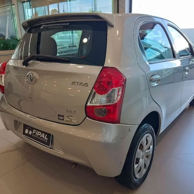 Toyota ETIOS 1.3 X 16V FLEX 4P MANUAL