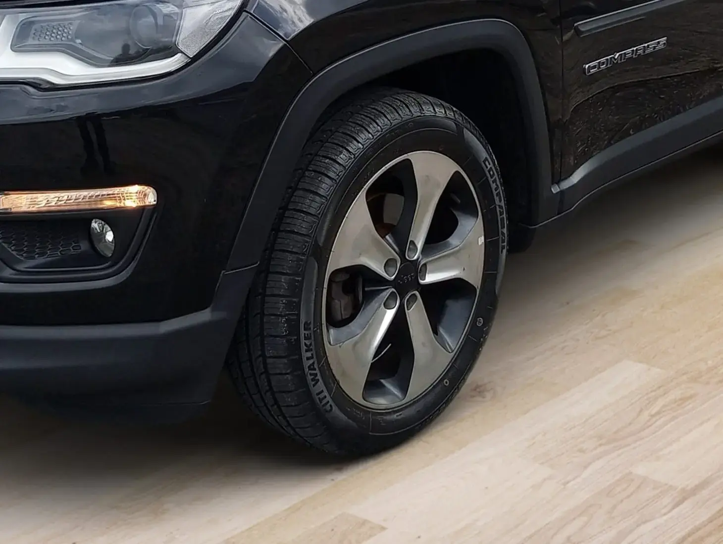 galeria COMPASS LONGITUDE 2.0 4x2 Flex 16V Aut.