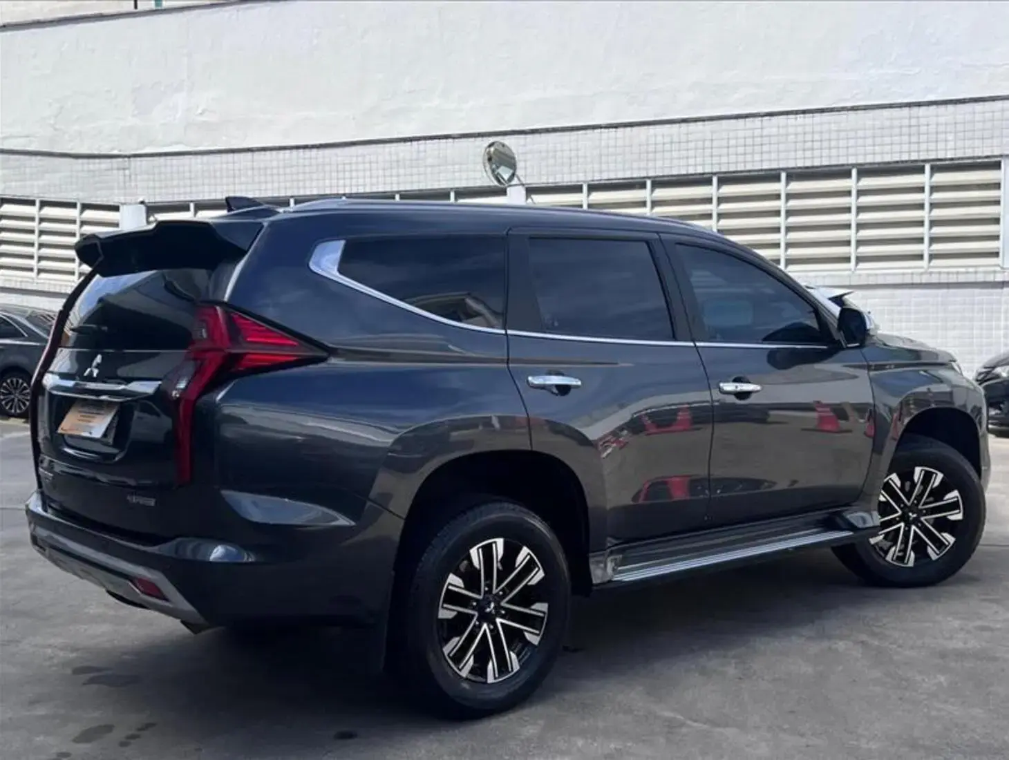 galeria PAJERO SPORT