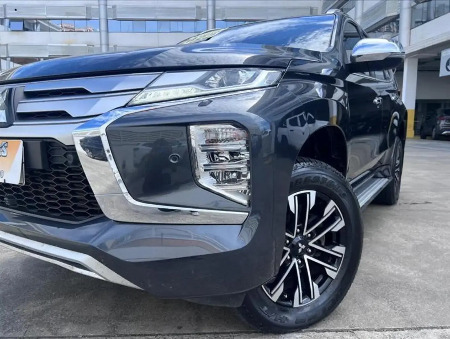 galeria PAJERO SPORT