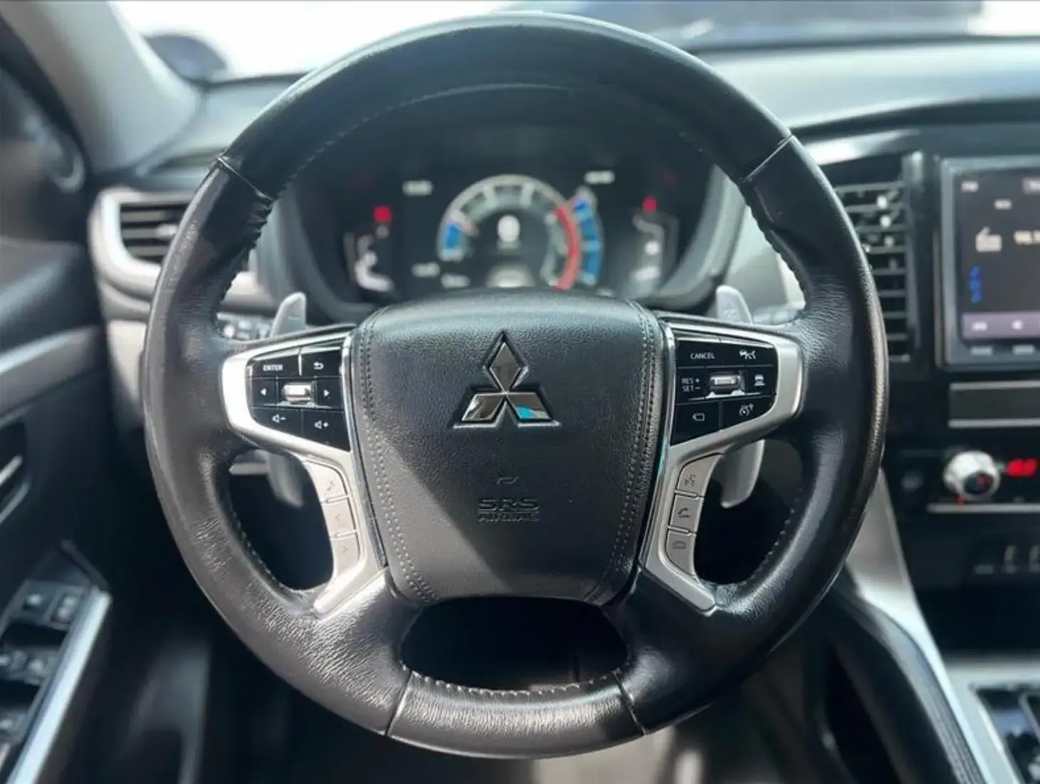 galeria PAJERO SPORT