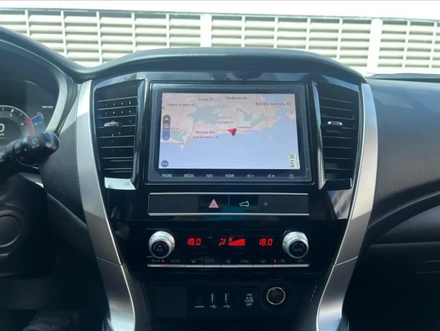 galeria PAJERO SPORT