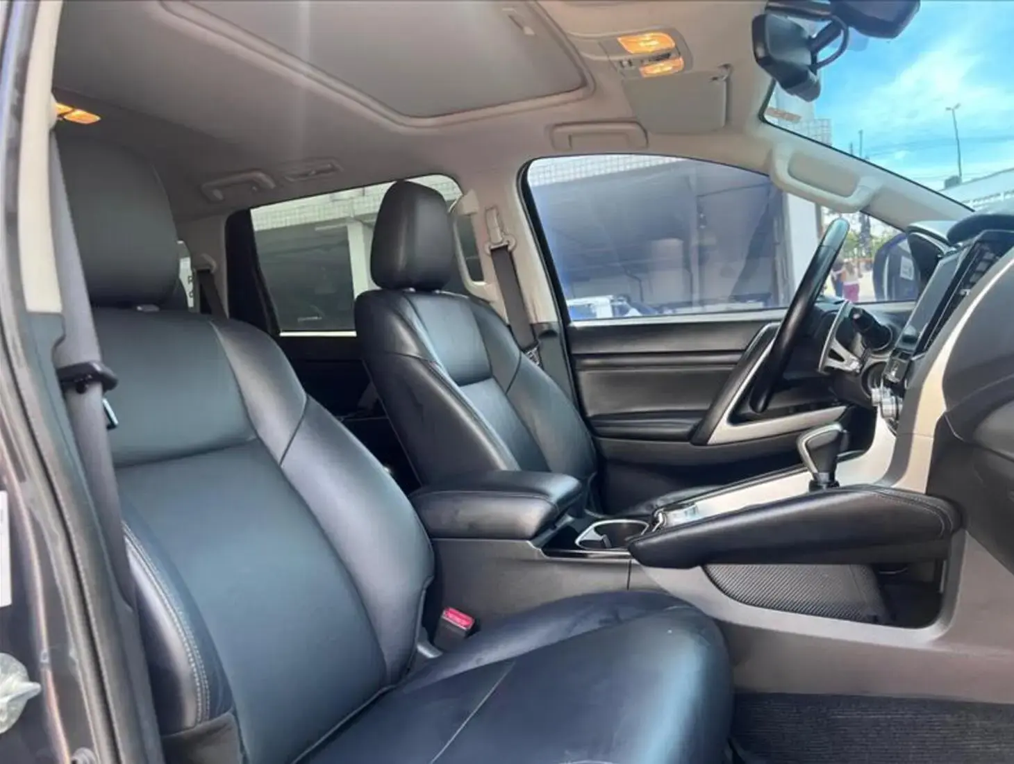 galeria PAJERO SPORT