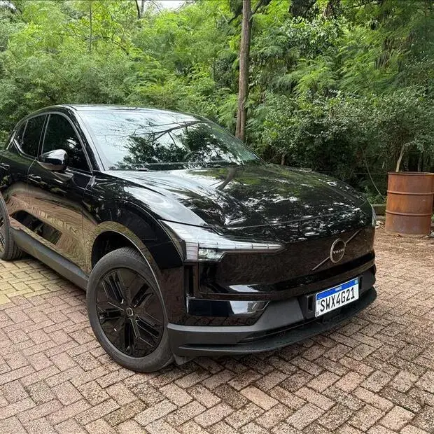 Volvo EX30 69 KW ELÉTRICO CORE