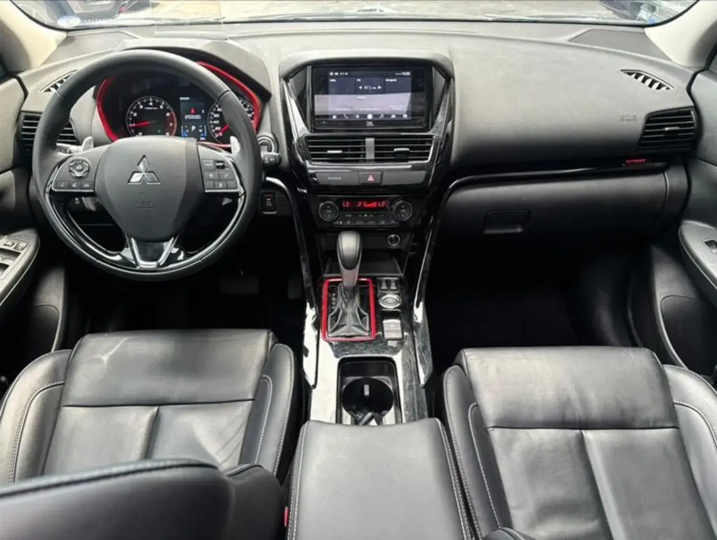 galeria ECLIPSE CROSS