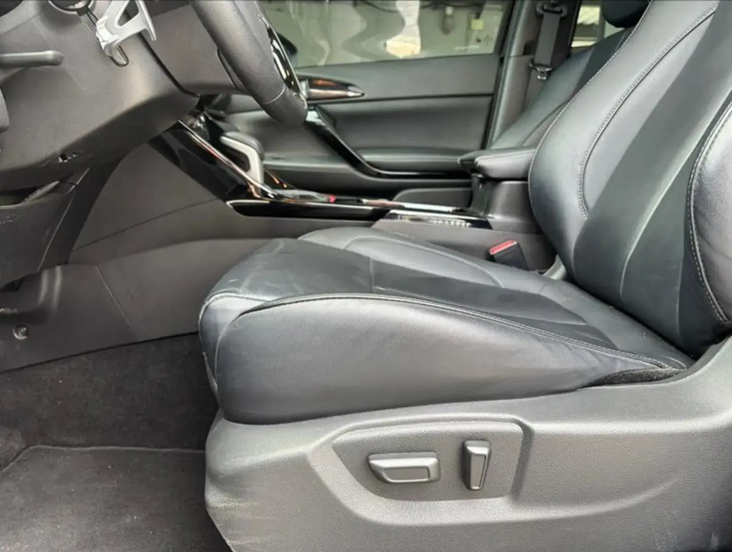 galeria ECLIPSE CROSS