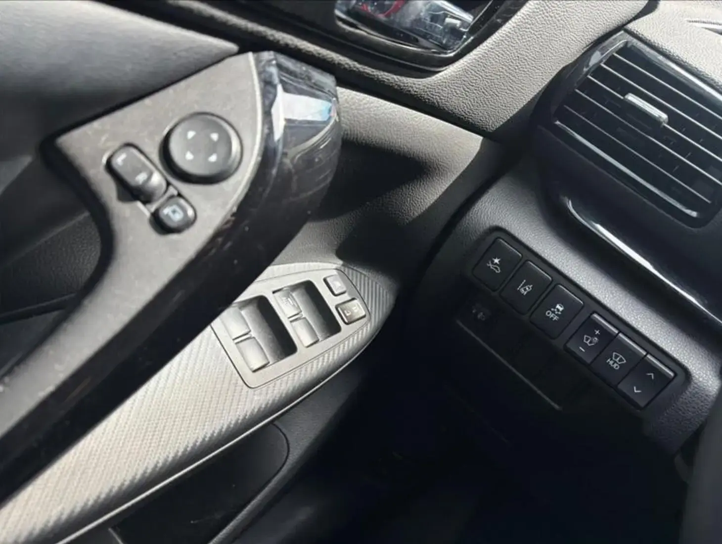 galeria ECLIPSE CROSS