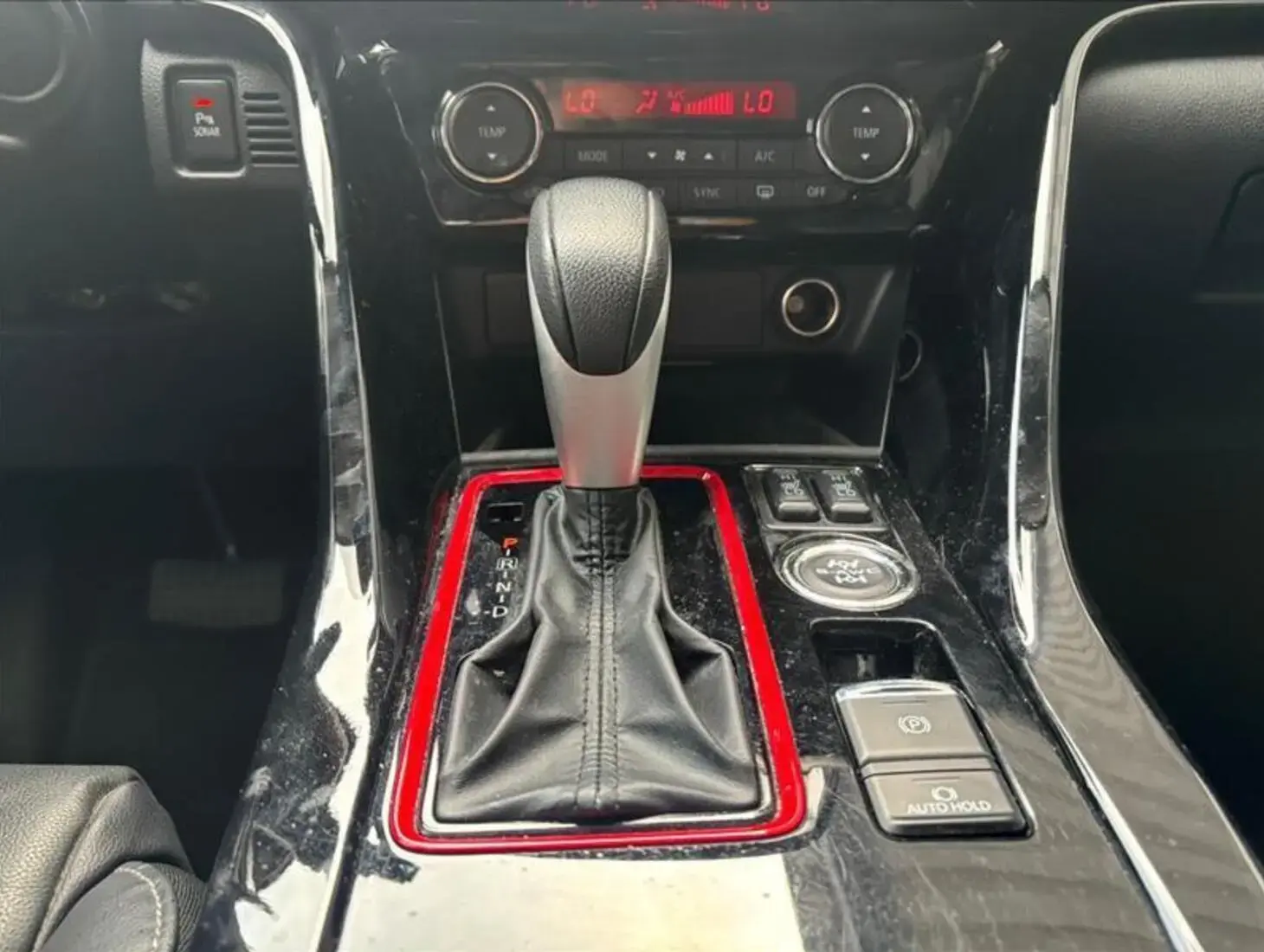 galeria ECLIPSE CROSS