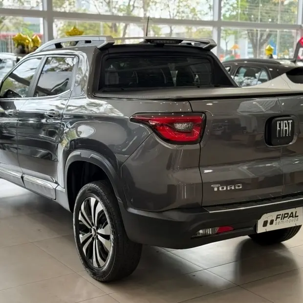 Fiat TORO 2.2 TURBO DIESEL VOLCANO 4WD AT9