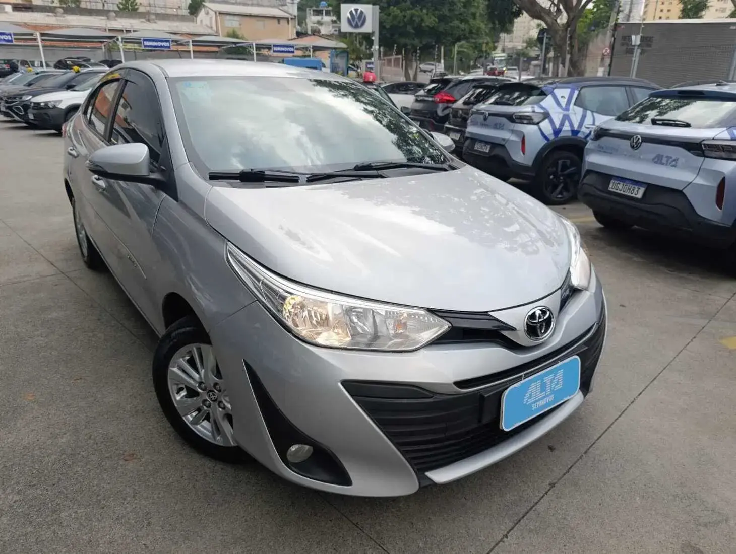 galeria Yaris Sedan