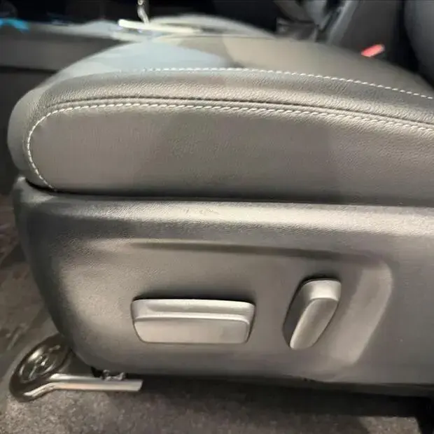 Toyota HILUX 2.8 D-4D TURBO DIESEL CD SRV 4X4 AUTOMÁTICO