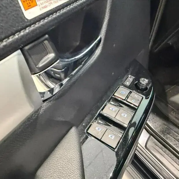 Toyota HILUX 2.8 D-4D TURBO DIESEL CD SRV 4X4 AUTOMÁTICO