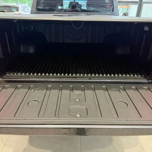 Toyota HILUX 2.8 D-4D TURBO DIESEL CD SRV 4X4 AUTOMÁTICO