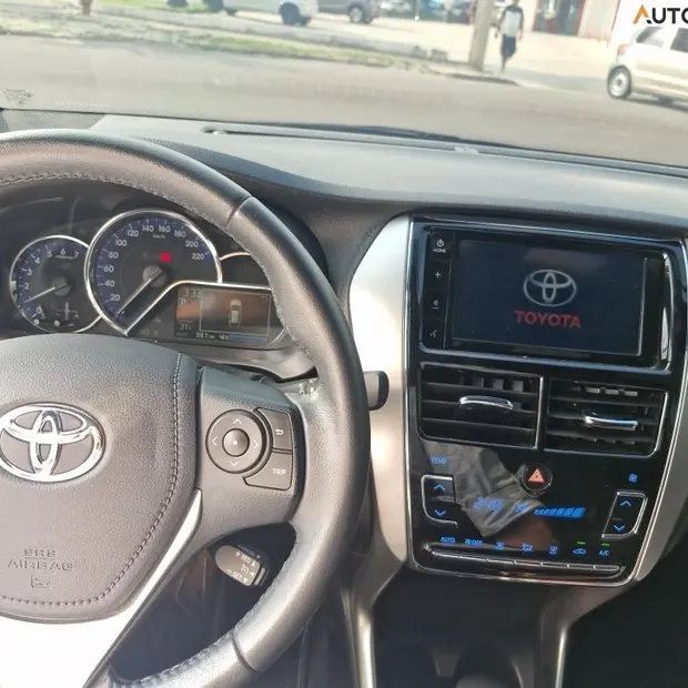 Toyota YARIS 1.3 16V FLEX XL MULTIDRIVE
