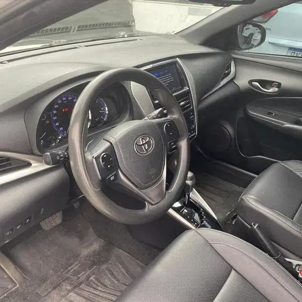 Toyota YARIS 1.3 16V FLEX XL MULTIDRIVE
