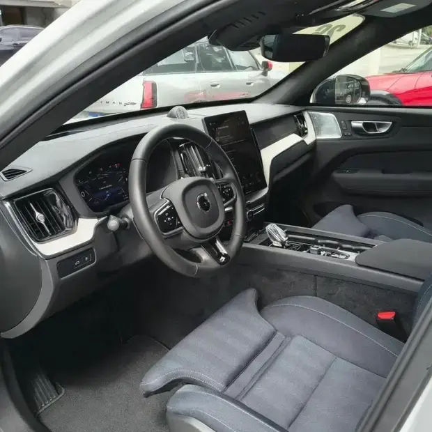 Volvo XC60 Ultra Dark PHEV