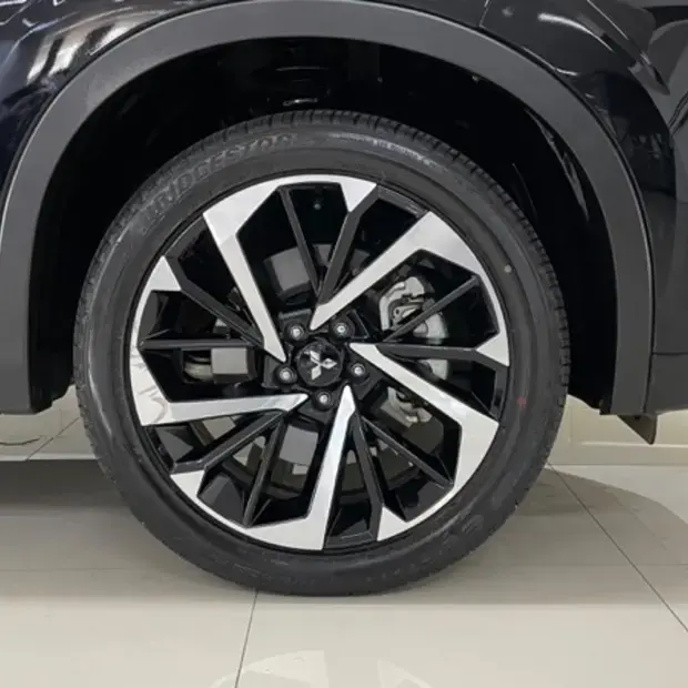 Mitsubishi Outlander Signature PHEV