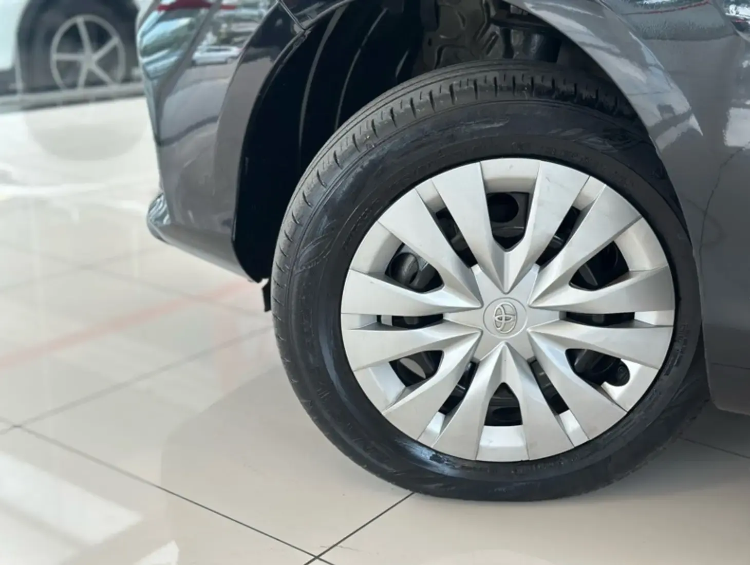 galeria Yaris Sedan