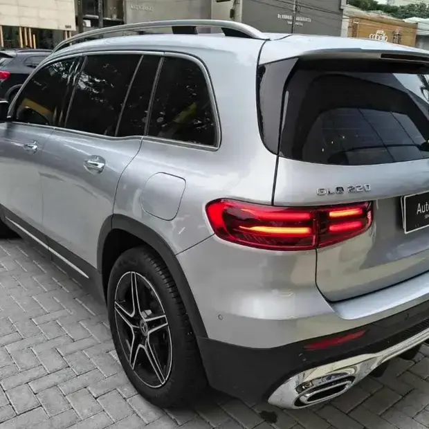 Mercedes Benz GLB 220 4M AMG Line
