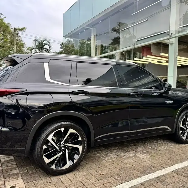 Mitsubishi Outlander Signature PHEV