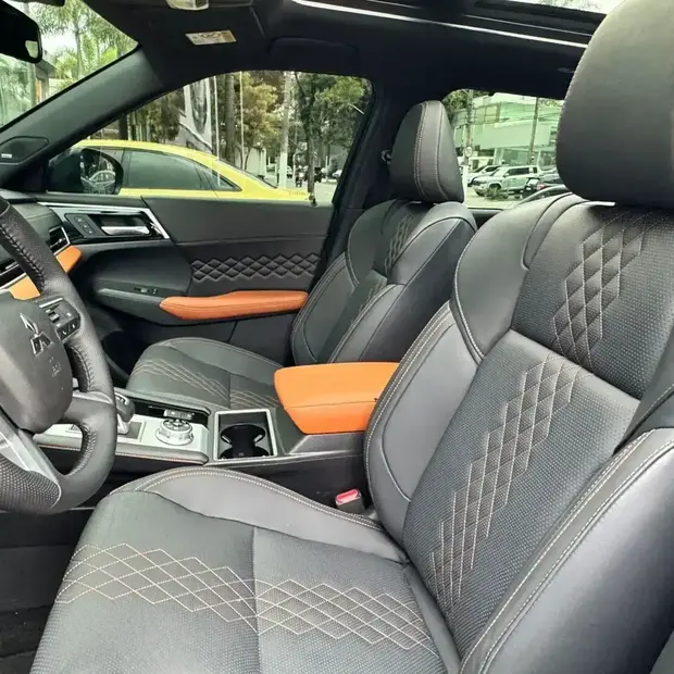 Mitsubishi Outlander Signature PHEV