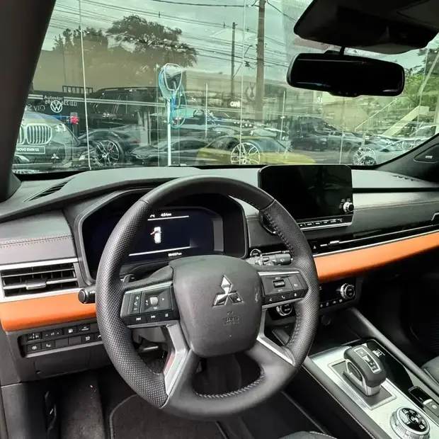 Mitsubishi Outlander Signature PHEV