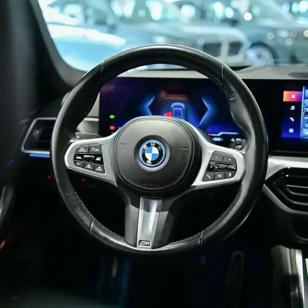 Bmw i4 eDrive 35 M Sport (Aut.) (Elétrico)