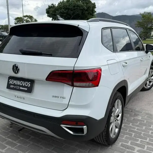 Volkswagen TAOS 1.4 250 TSI TOTAL FLEX COMFORTLINE AUTOMÁTICO