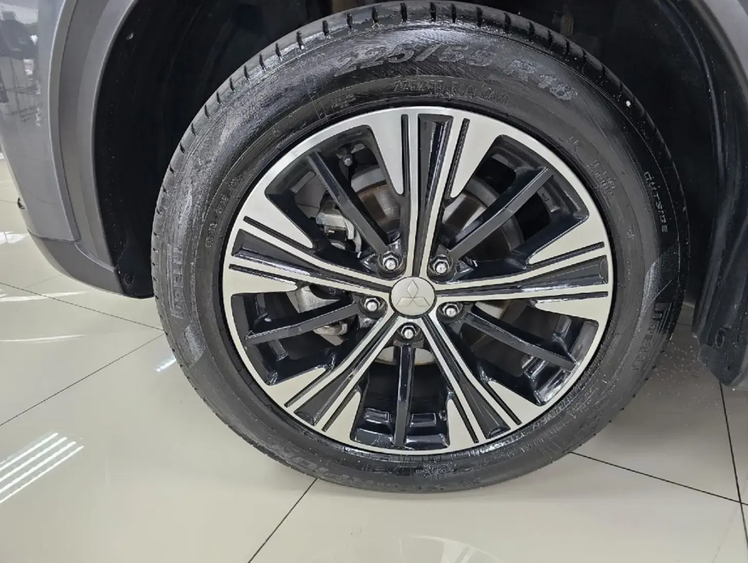 galeria ECLIPSE CROSS