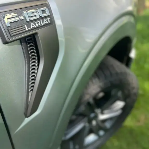 Ford F-150 Lariat 4x4 5.0 V8