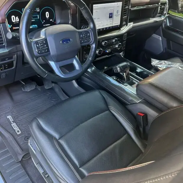 Ford F-150 Lariat 4x4 5.0 V8