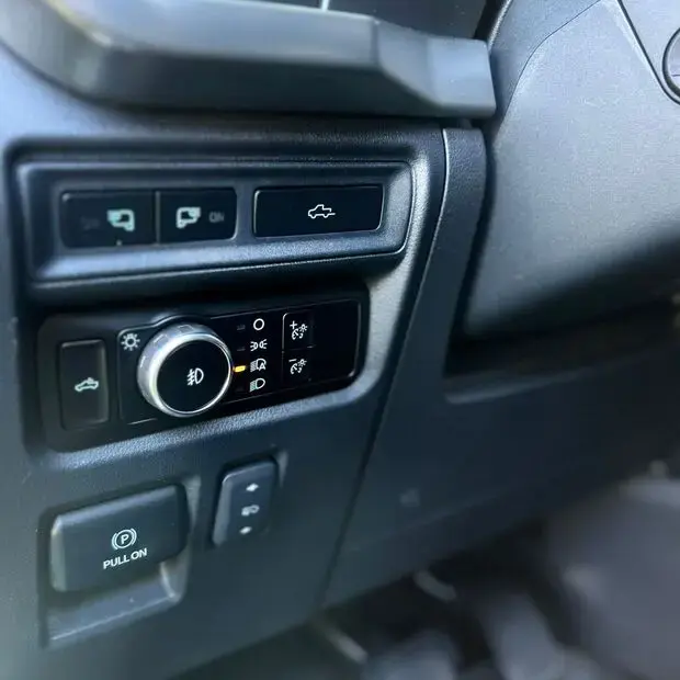 Ford F-150 Lariat 4x4 5.0 V8