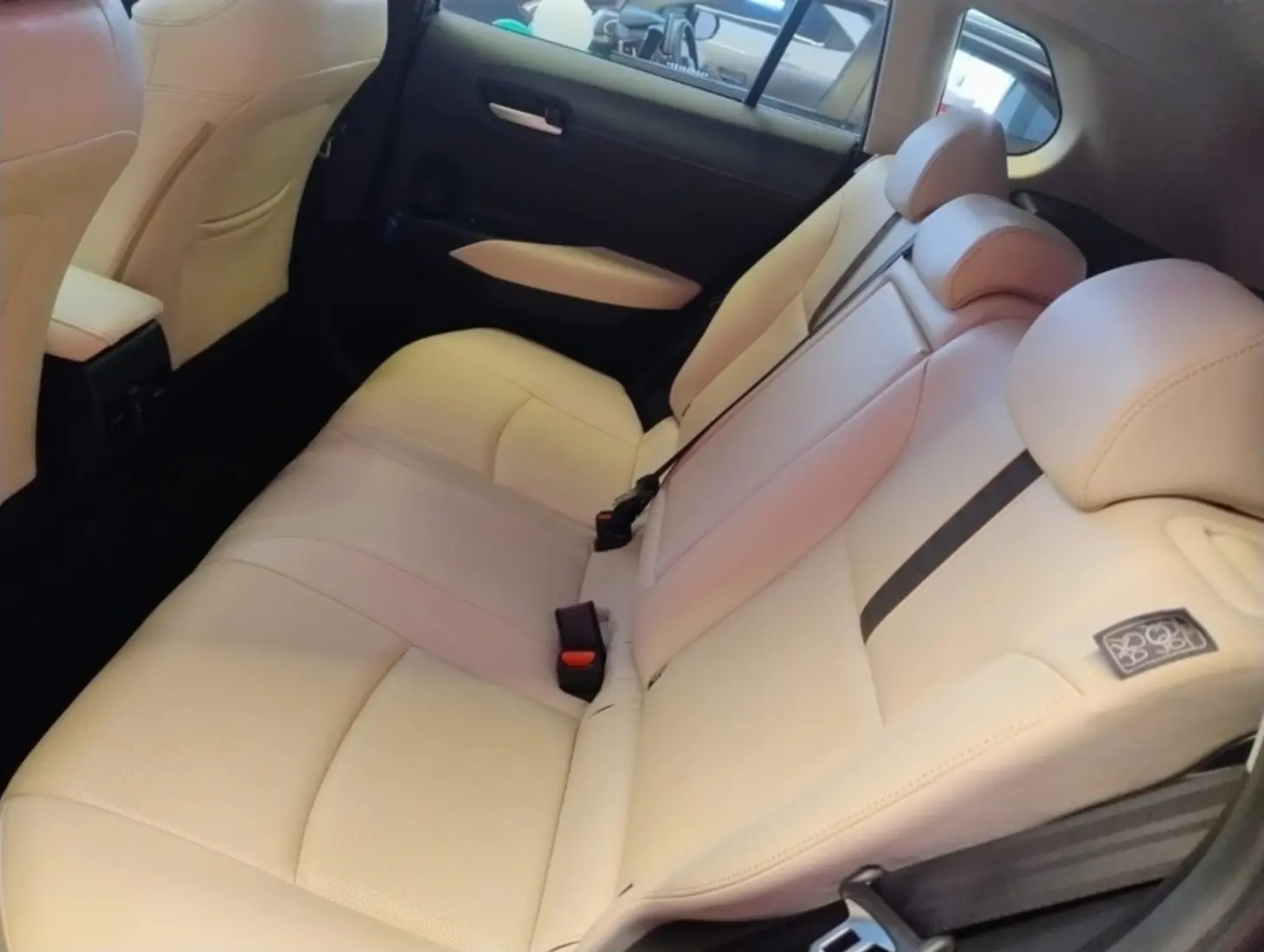 galeria COROLLA CROSS