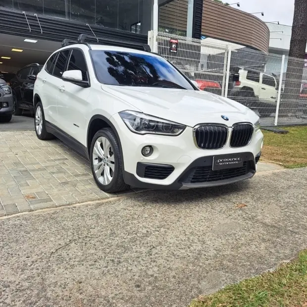 Bmw X1 2.0 16V TURBO ACTIVEFLEX SDRIVE20I 4P AUTOMÁTICO