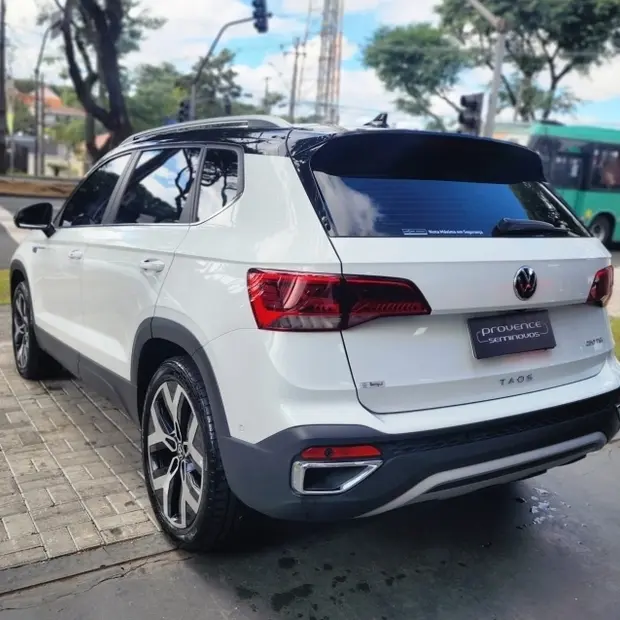 Volkswagen TAOS 1.4 250 TSI TOTAL FLEX HIGHLINE AUTOMÁTICO