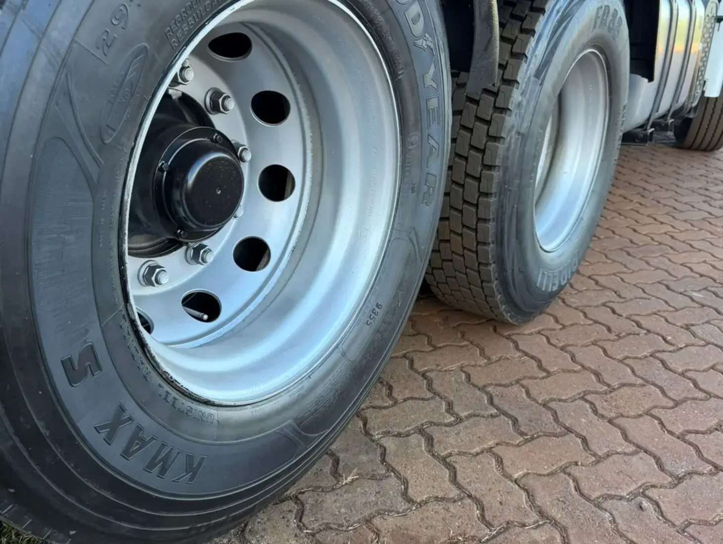 galeria VOLKSWAGEN 25360 CTC 6x2