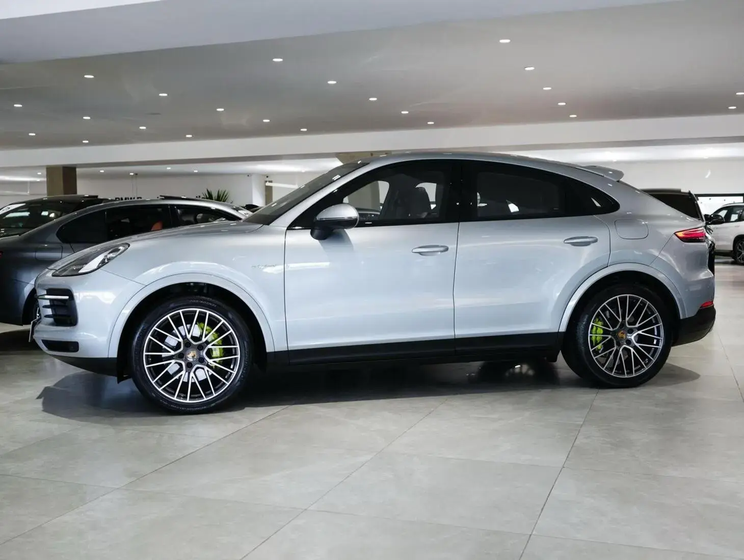 galeria Cayenne Coupé