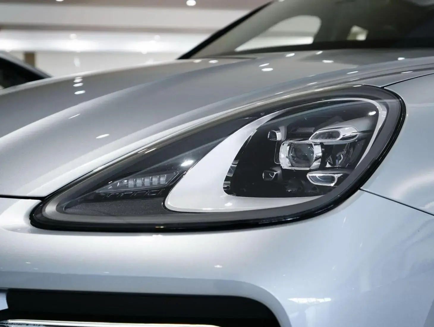 galeria Cayenne Coupé