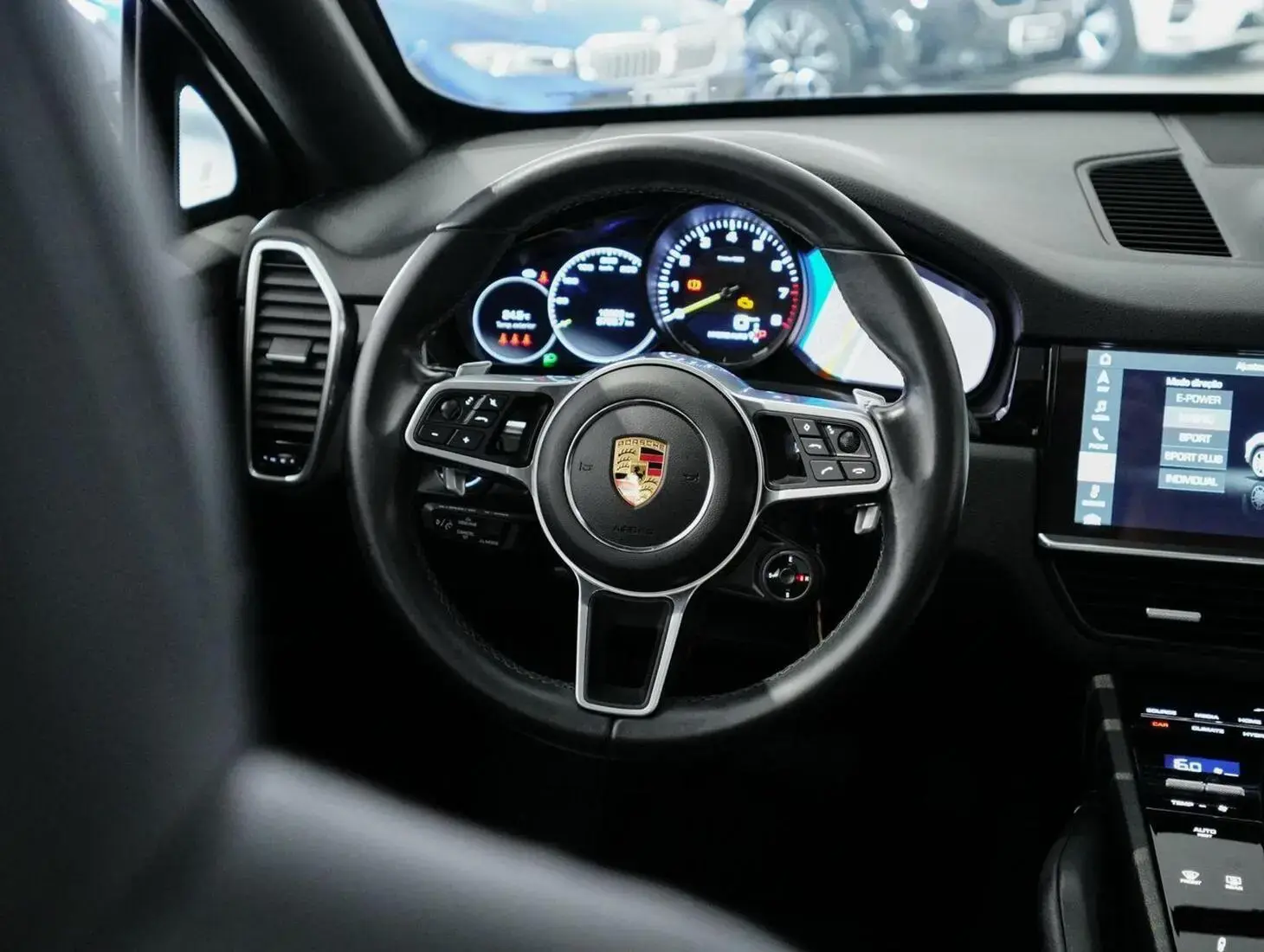 galeria Cayenne Coupé